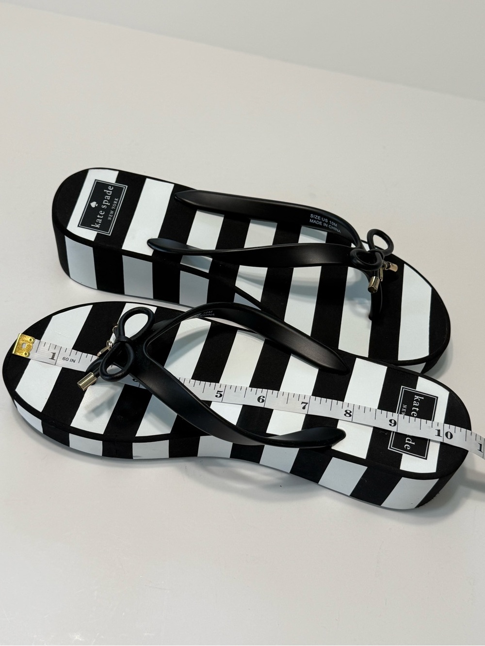 kate spade Rhett Black White Stripes Wedge Platform Thong Sandals Bow Size 10 - Picture 13 of 15